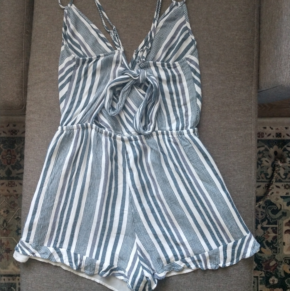 American Eagle Light Frilly Striped Blue Romper - Picture 3 of 10
